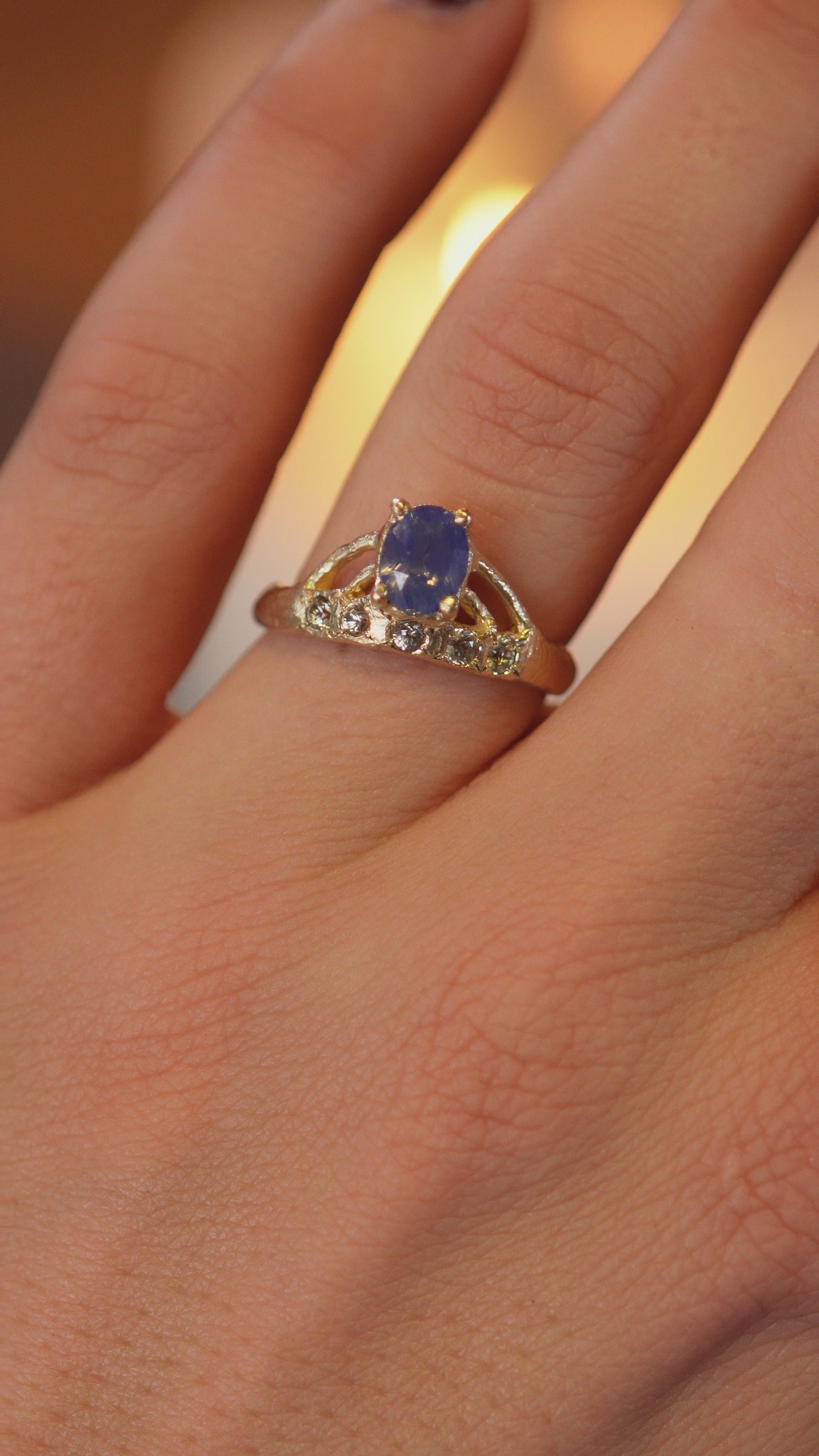 video of sapphire ring different angles